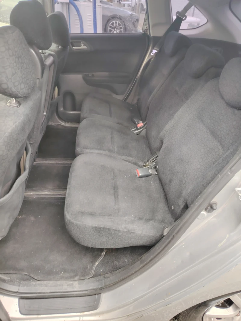 Honda Fr-v, снимка 8 - Автомобили и джипове - 52535557