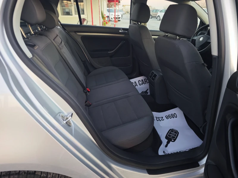 VW Golf 1.6i 102к.с , снимка 12 - Автомобили и джипове - 52788654