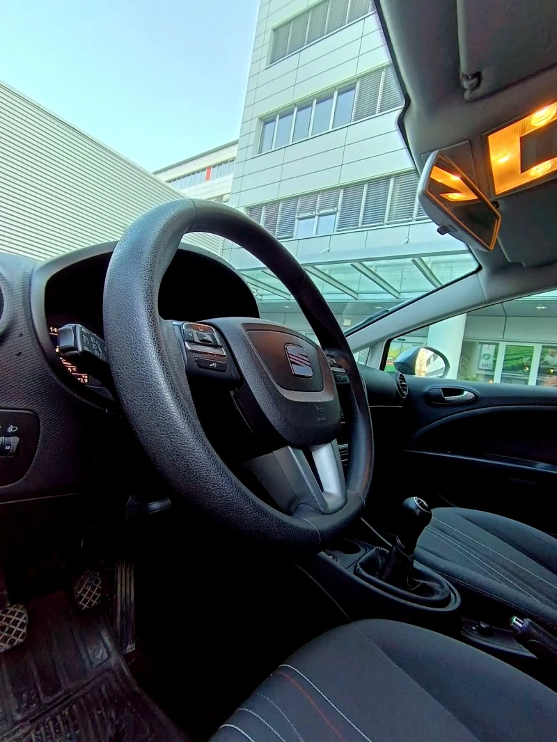 Seat Leon ФЕЙС.2012г.6 СКОРОСТИ.122000хк.ТОП!!!!, снимка 11 - Автомобили и джипове - 52861157