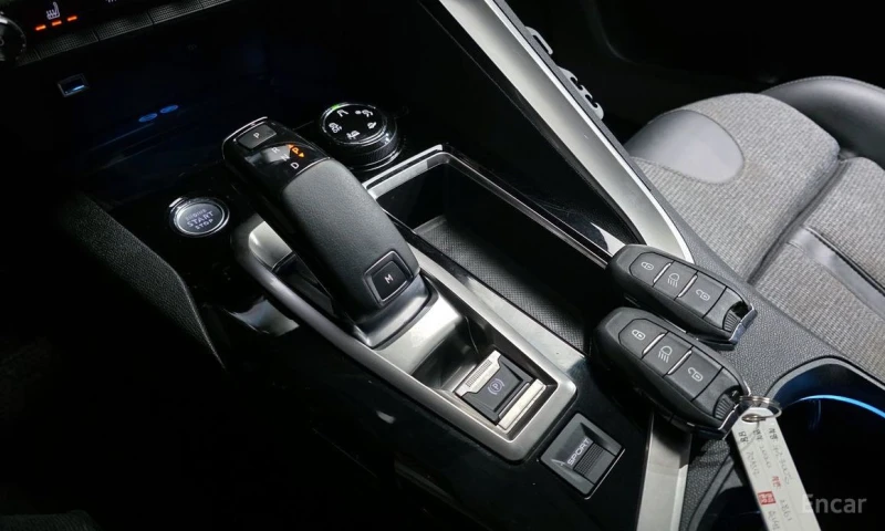 Peugeot 3008, снимка 9 - Автомобили и джипове - 53040758