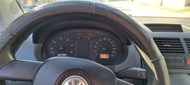 VW Polo, снимка 10 - Автомобили и джипове - 53260723