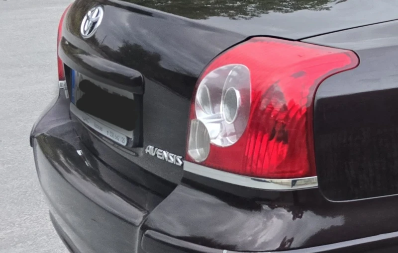 Toyota Avensis, снимка 10 - Автомобили и джипове - 53468142