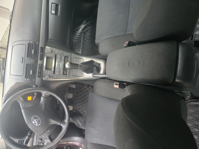 Toyota Avensis, снимка 7 - Автомобили и джипове - 53468142