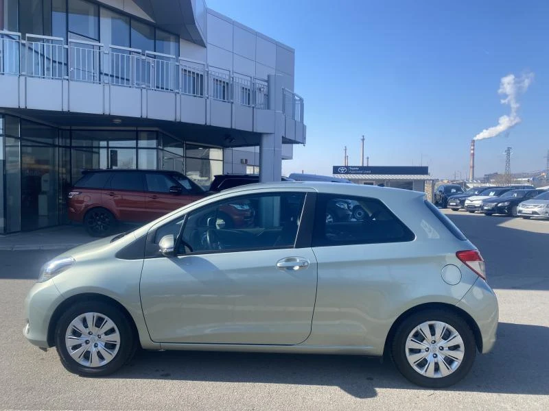Toyota Yaris 1.0 MT - изображение 8