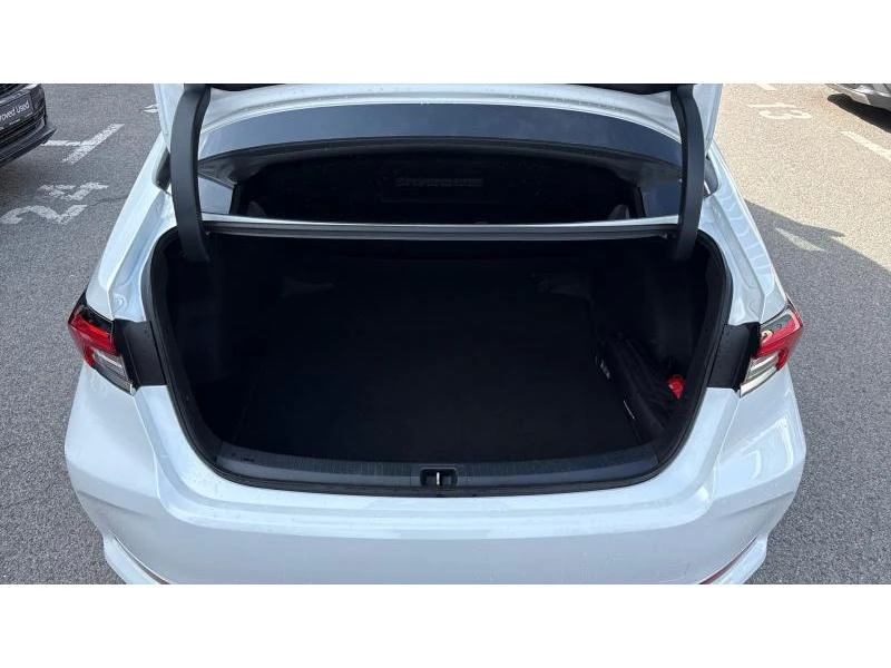 Toyota Corolla 1.5 CVT EXECUTIVE PLUS, снимка 10 - Автомобили и джипове - 53713734