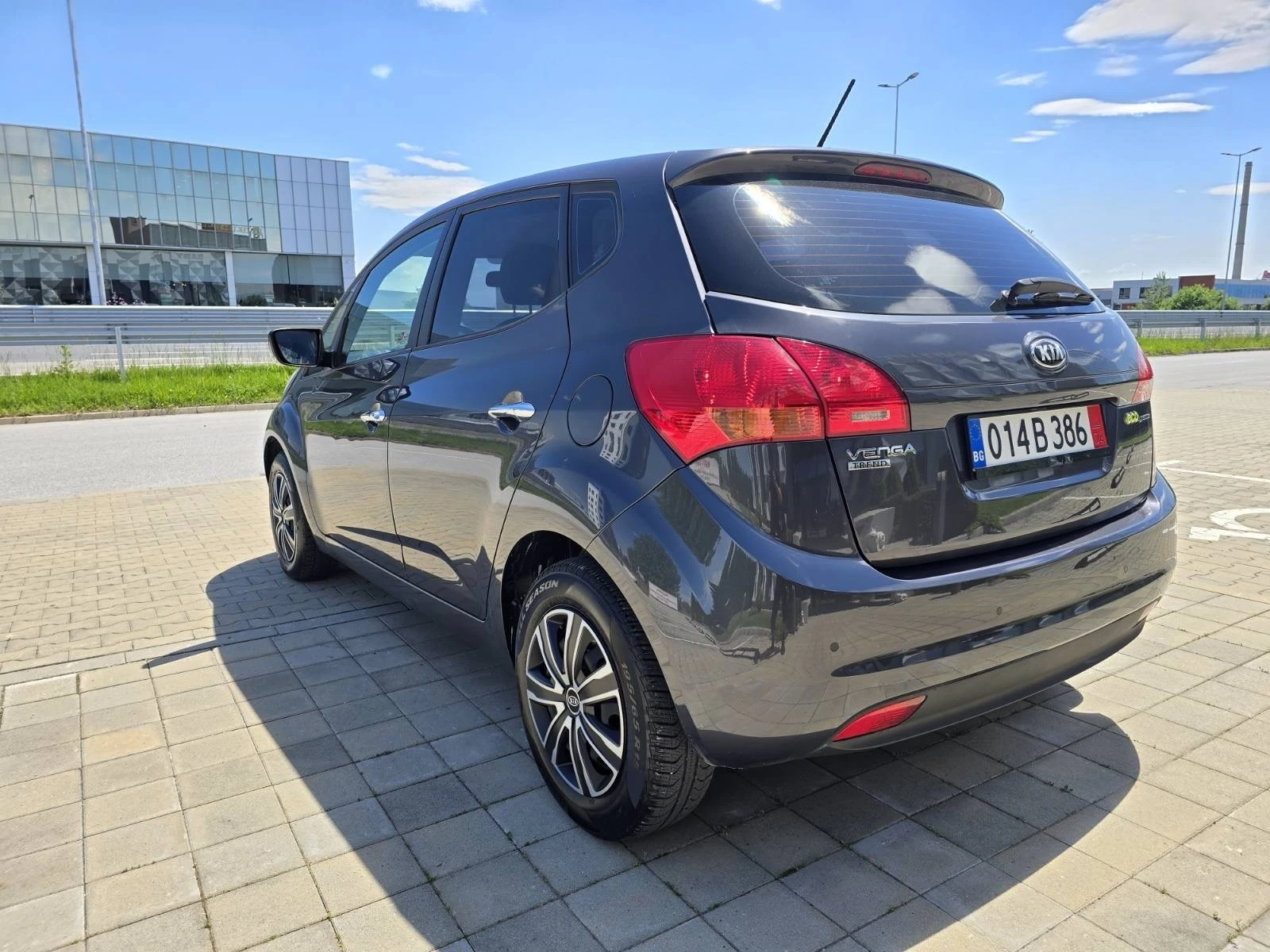 Kia Venga 1.6i 125hp Face!keyless go!Swiss!сервизна книжка! - изображение 5