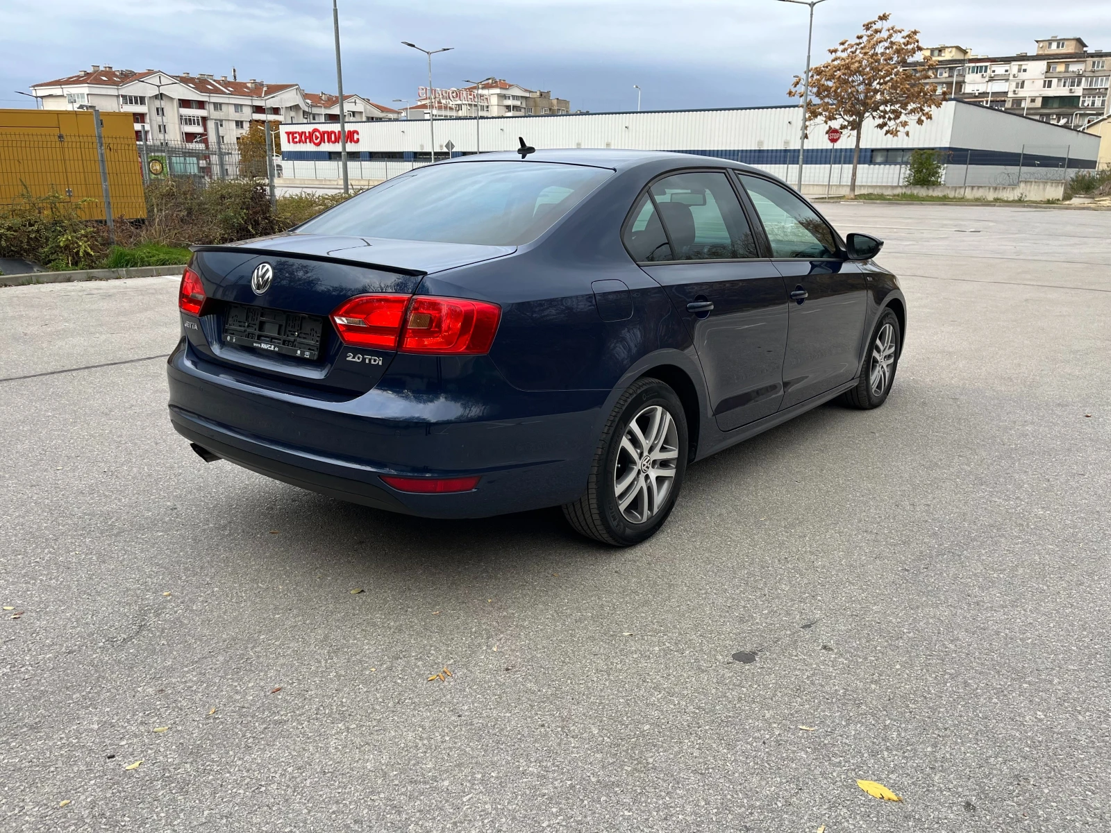 VW Jetta 2.0 TDI  LIFE - изображение 2