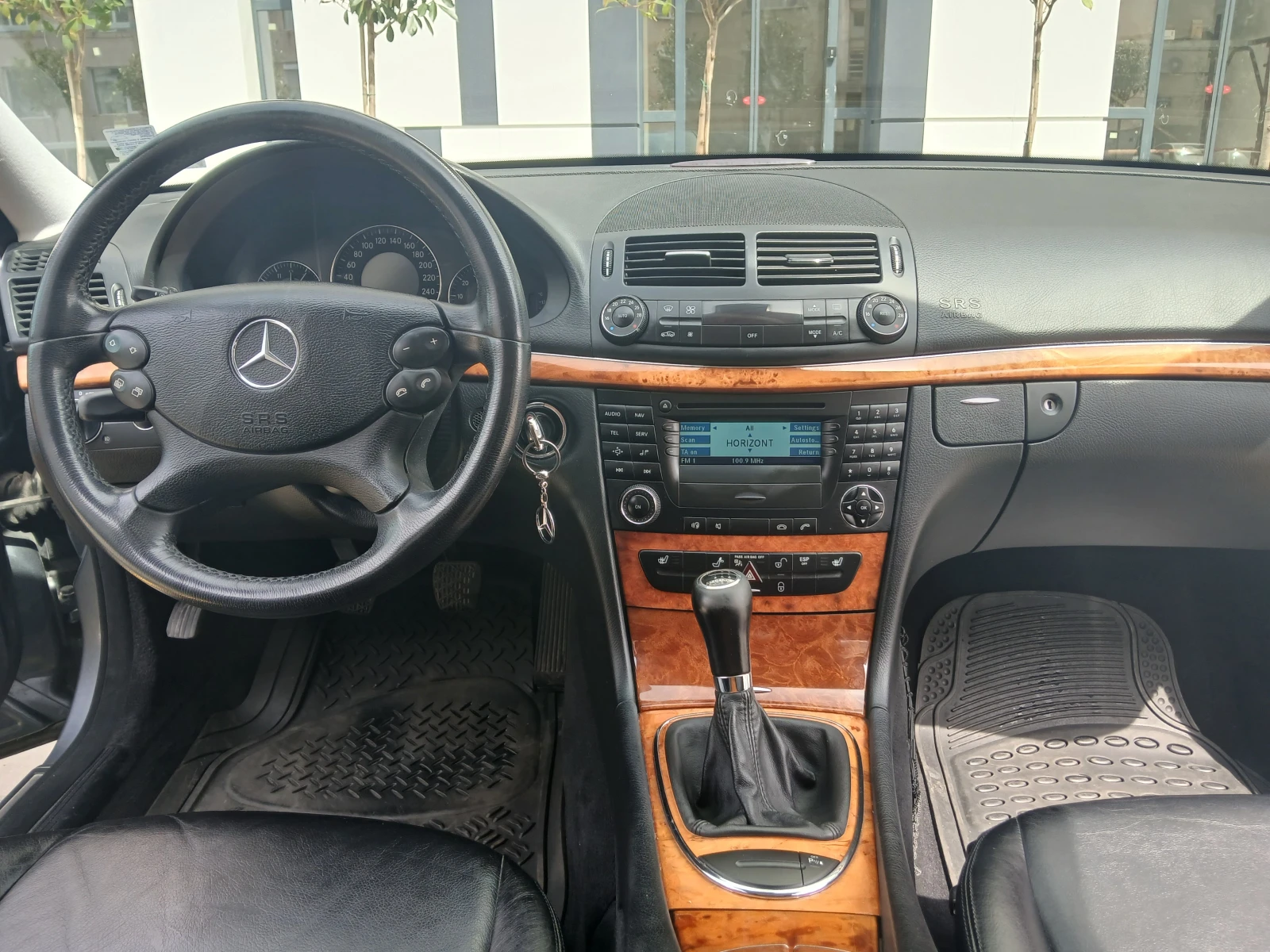 Mercedes-Benz E 280  - изображение 9