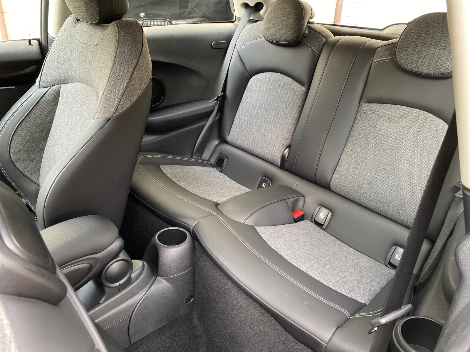 Mini Cooper SE, снимка 16 - Автомобили и джипове - 53511302