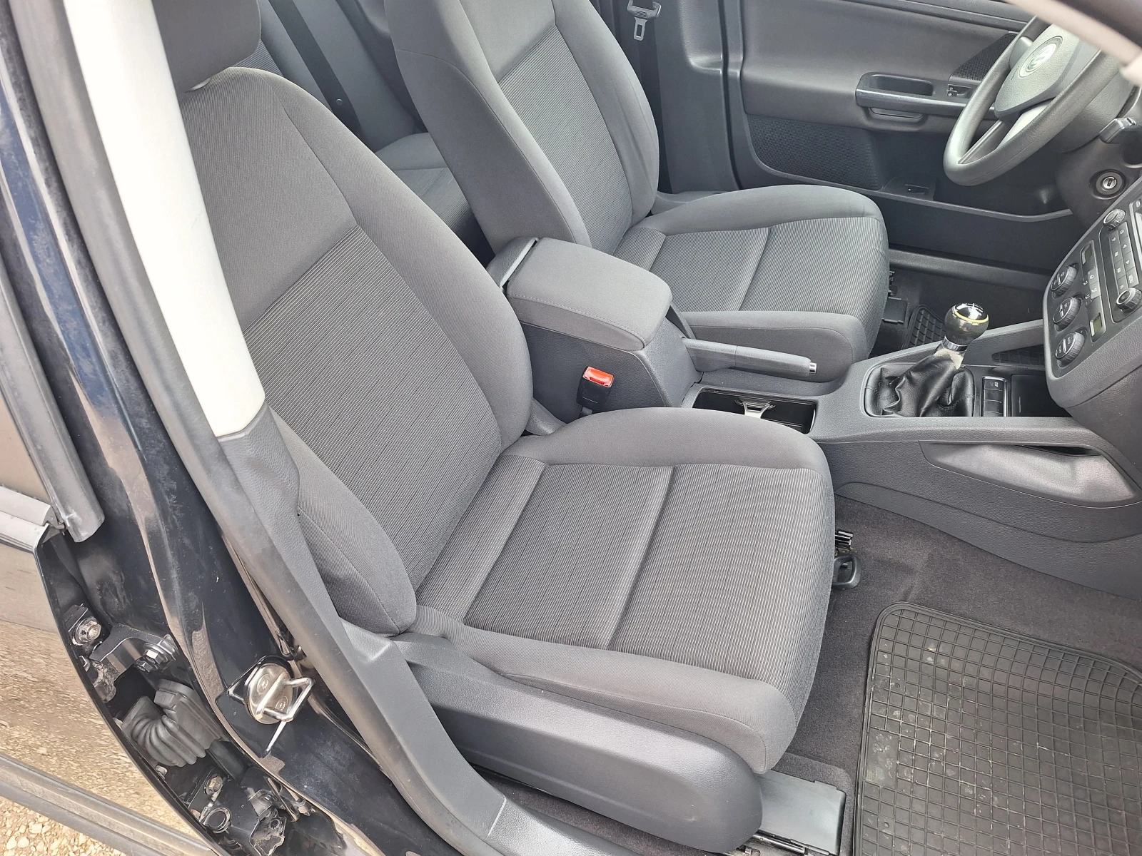 VW Golf 1.4i | Mobile.bg � ����������� 13