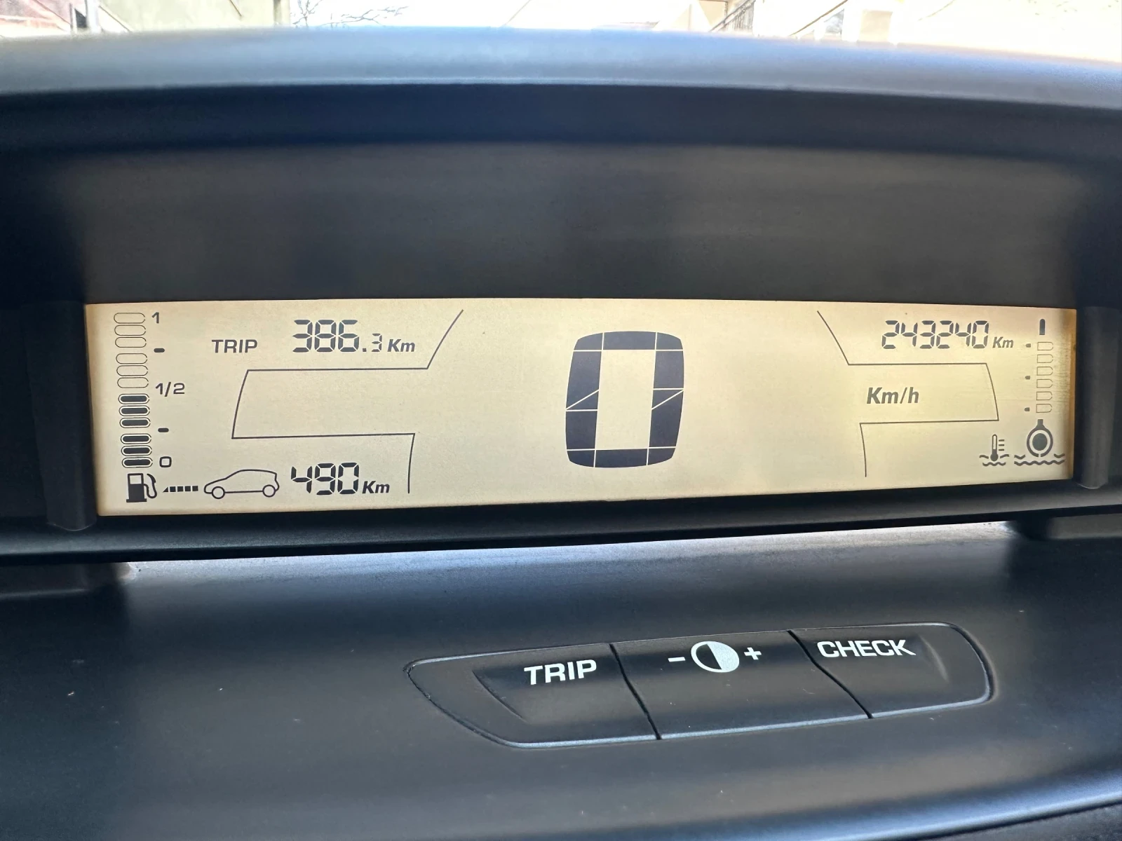 Citroen C4 1.6 HDI, снимка 7 - Автомобили и джипове - 53763187