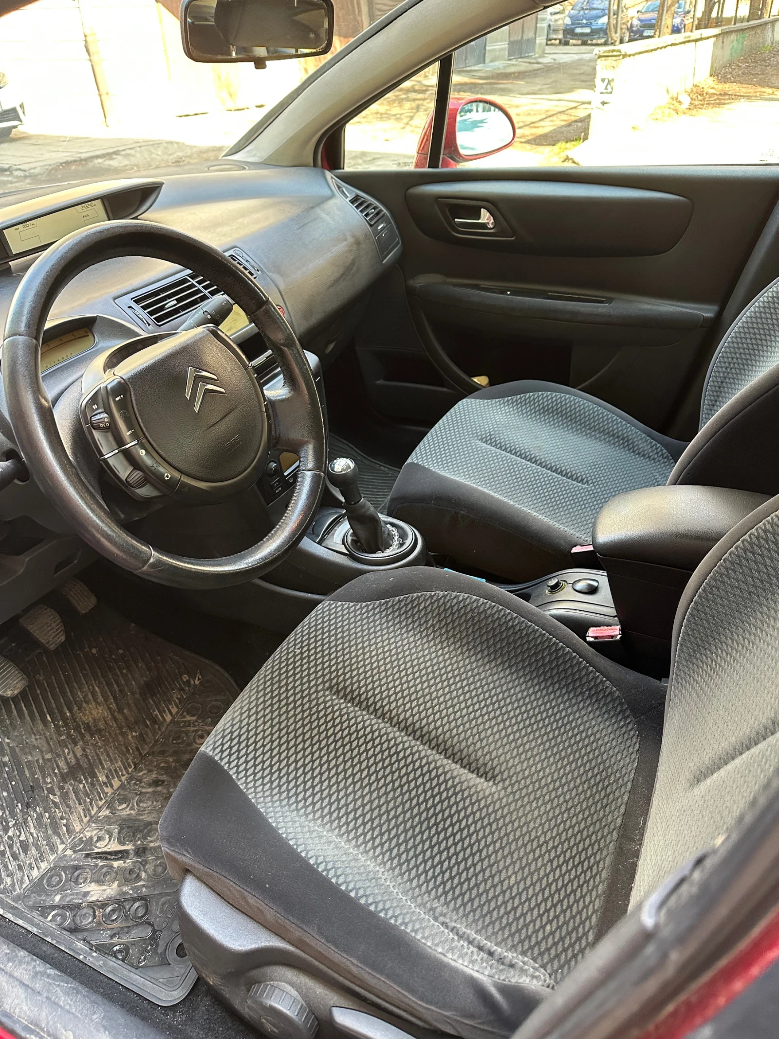 Citroen C4 1.6 HDI, снимка 5 - Автомобили и джипове - 53763187