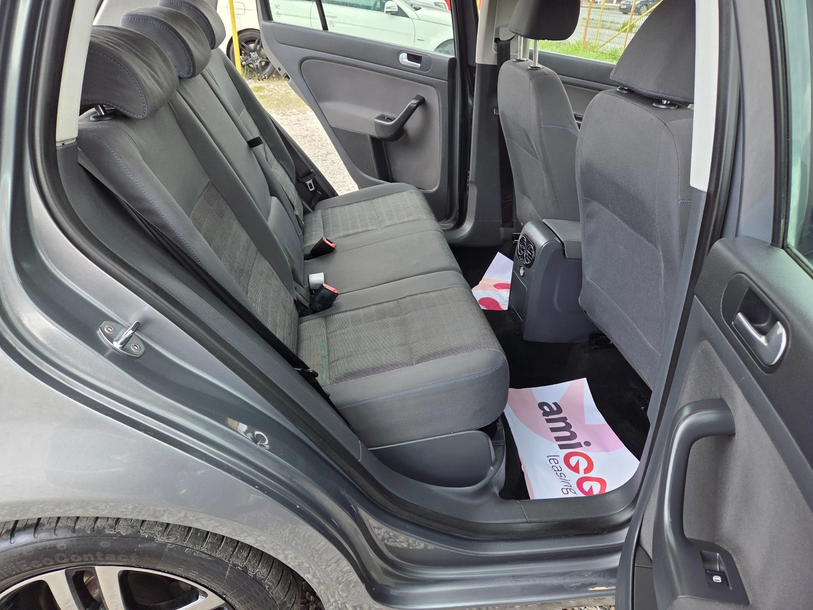 VW Golf Plus 1.9TDI 6ck.NAVI, снимка 13 - Автомобили и джипове - 54156372