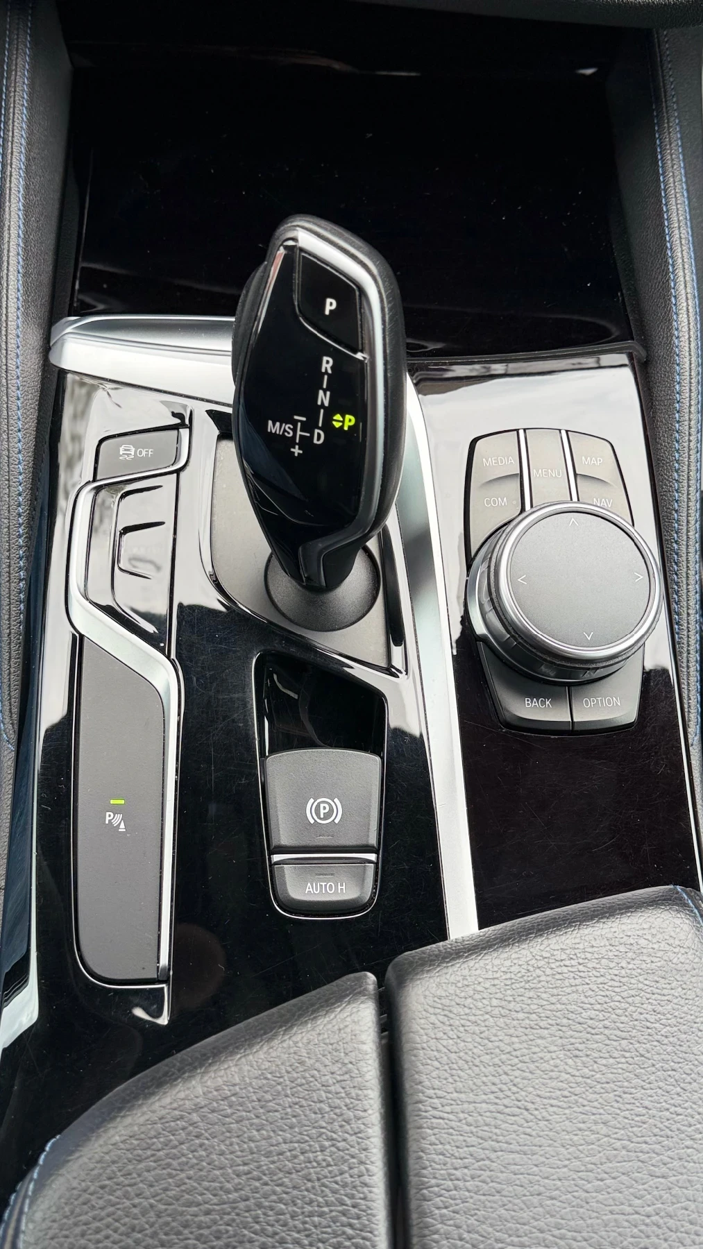 BMW 540 X-DRIVE| M-PACK| HEAD-UP| СМЕНЕНИ ВЕРИГИ| ЛИЗИНГ, снимка 16 - Автомобили и джипове - 54265584