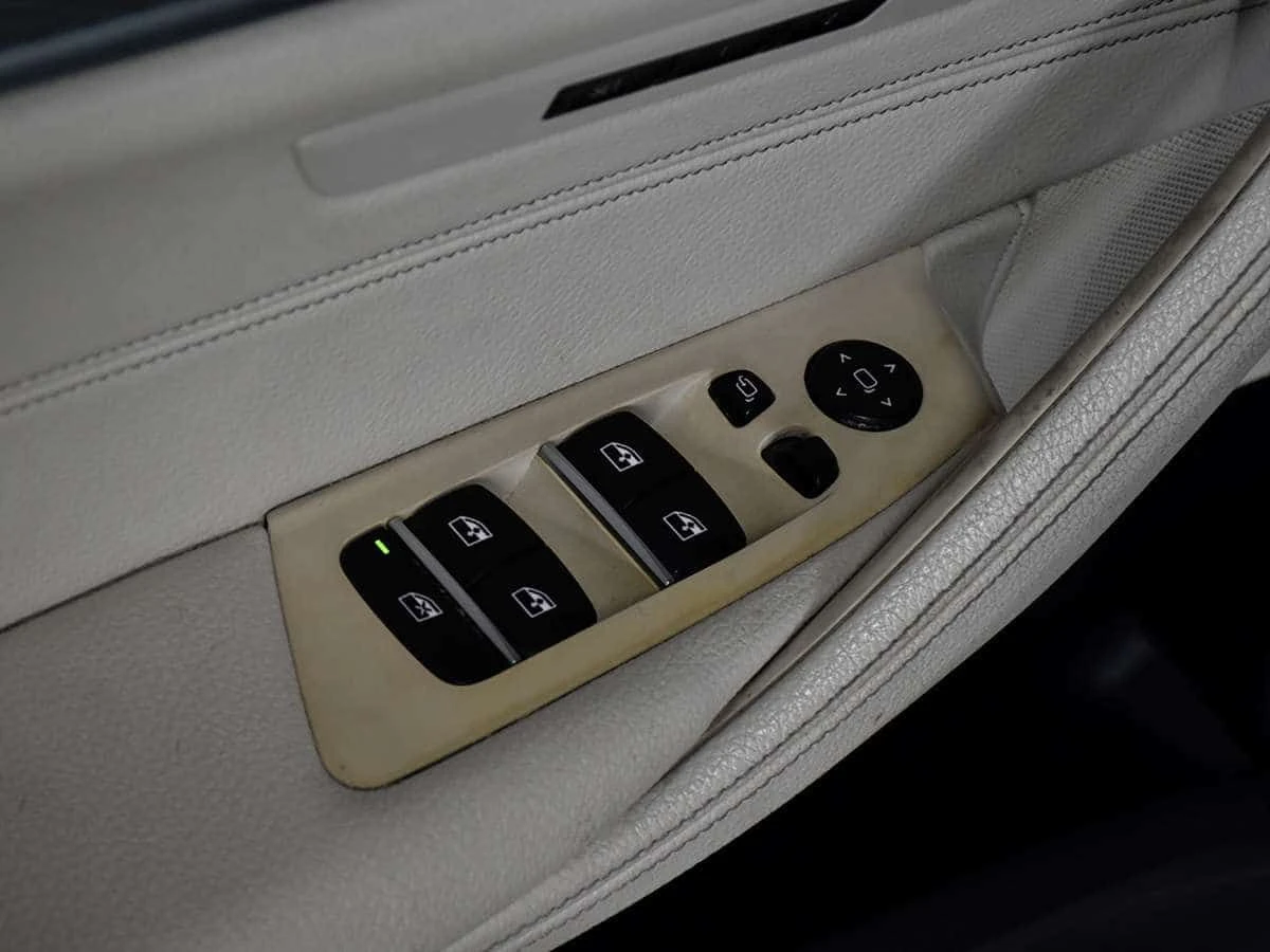 BMW 530 * xDrive * CARFAX * ���� �� �� | Mobile.bg � ����������� 14