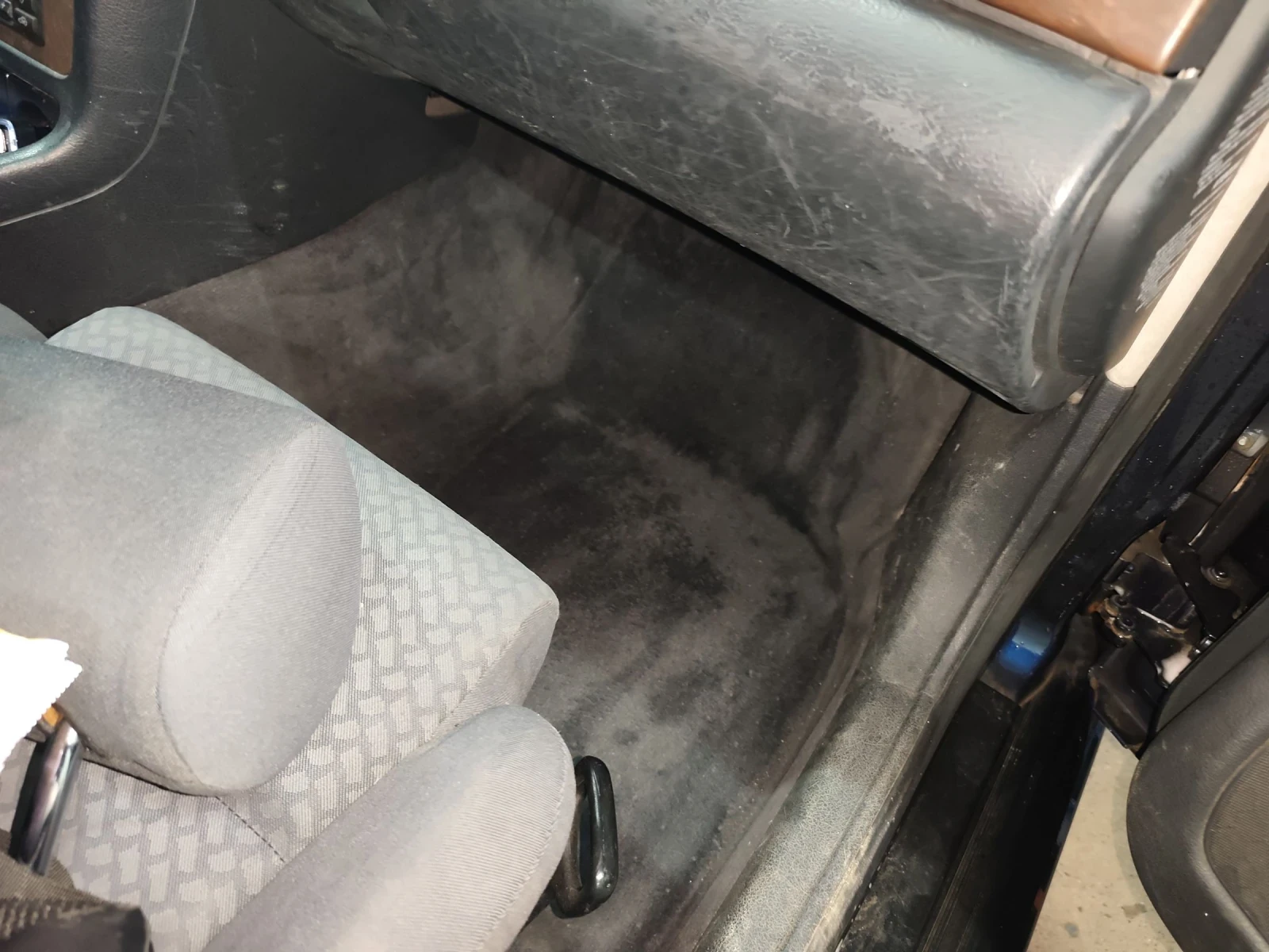 Audi A4 1.8t quattro, снимка 9 - Автомобили и джипове - 54337822