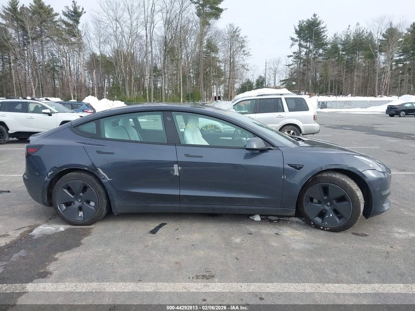 Tesla Model 3 Long Range Dual Motor All-Wheel Drive, снимка 13 - Автомобили и джипове - 54422872