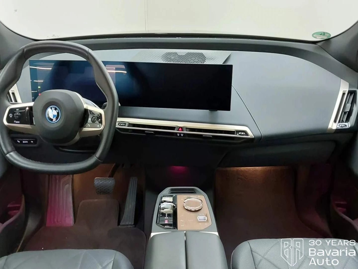 BMW iX 40 xDrive Sport, снимка 7 - Автомобили и джипове - 54428152