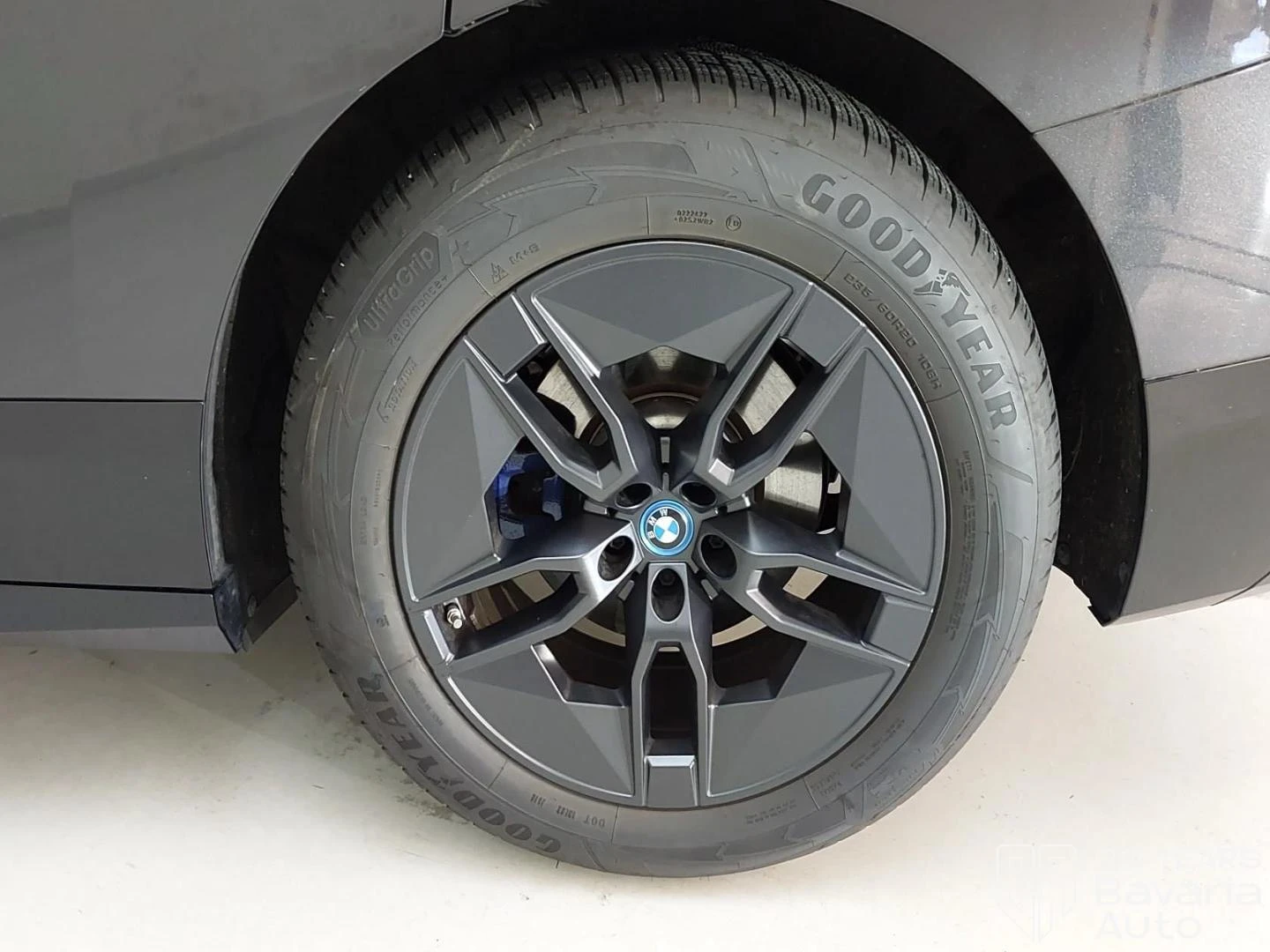 BMW iX 40 xDrive Sport, снимка 17 - Автомобили и джипове - 54428152