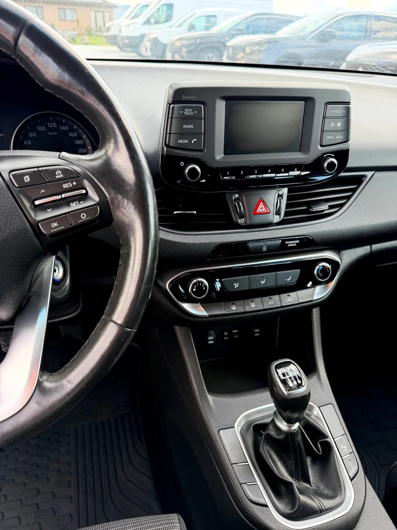 Hyundai I30 1.6, снимка 12 - Автомобили и джипове - 54756368