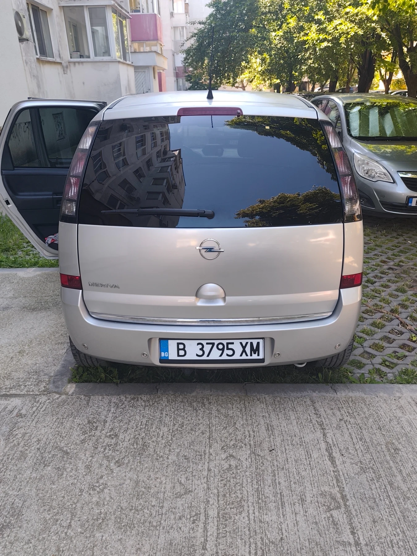 Opel Meriva, снимка 4 - Автомобили и джипове - 54868983