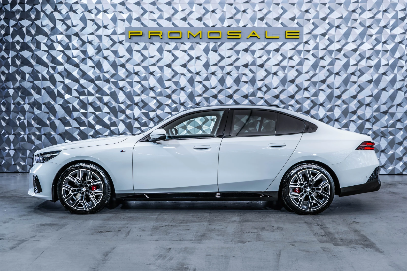 BMW 540 d xDrive* M-Sport* Pano* H/K, снимка 3 - Автомобили и джипове - 54884460