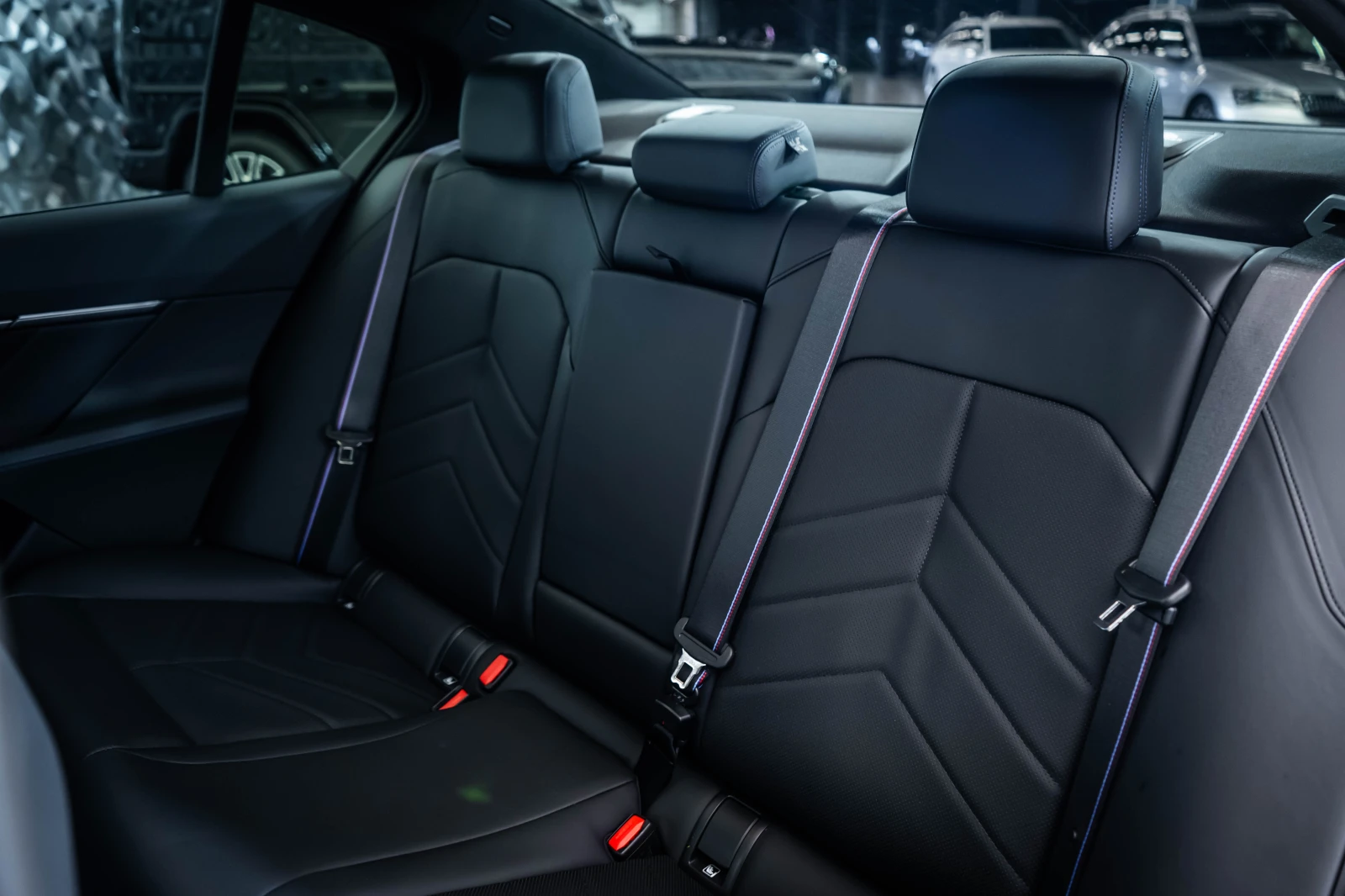 BMW 540 d xDrive* M-Sport* Pano* H/K, снимка 16 - Автомобили и джипове - 54884460