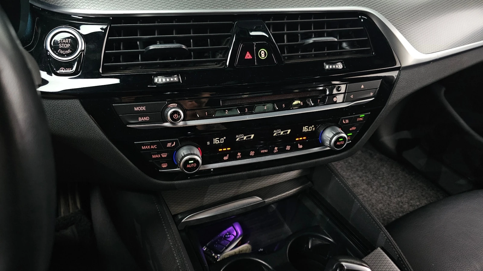 BMW 520 | Дистроник | Подгрев | Шибидах | , снимка 13 - Автомобили и джипове - 55191974