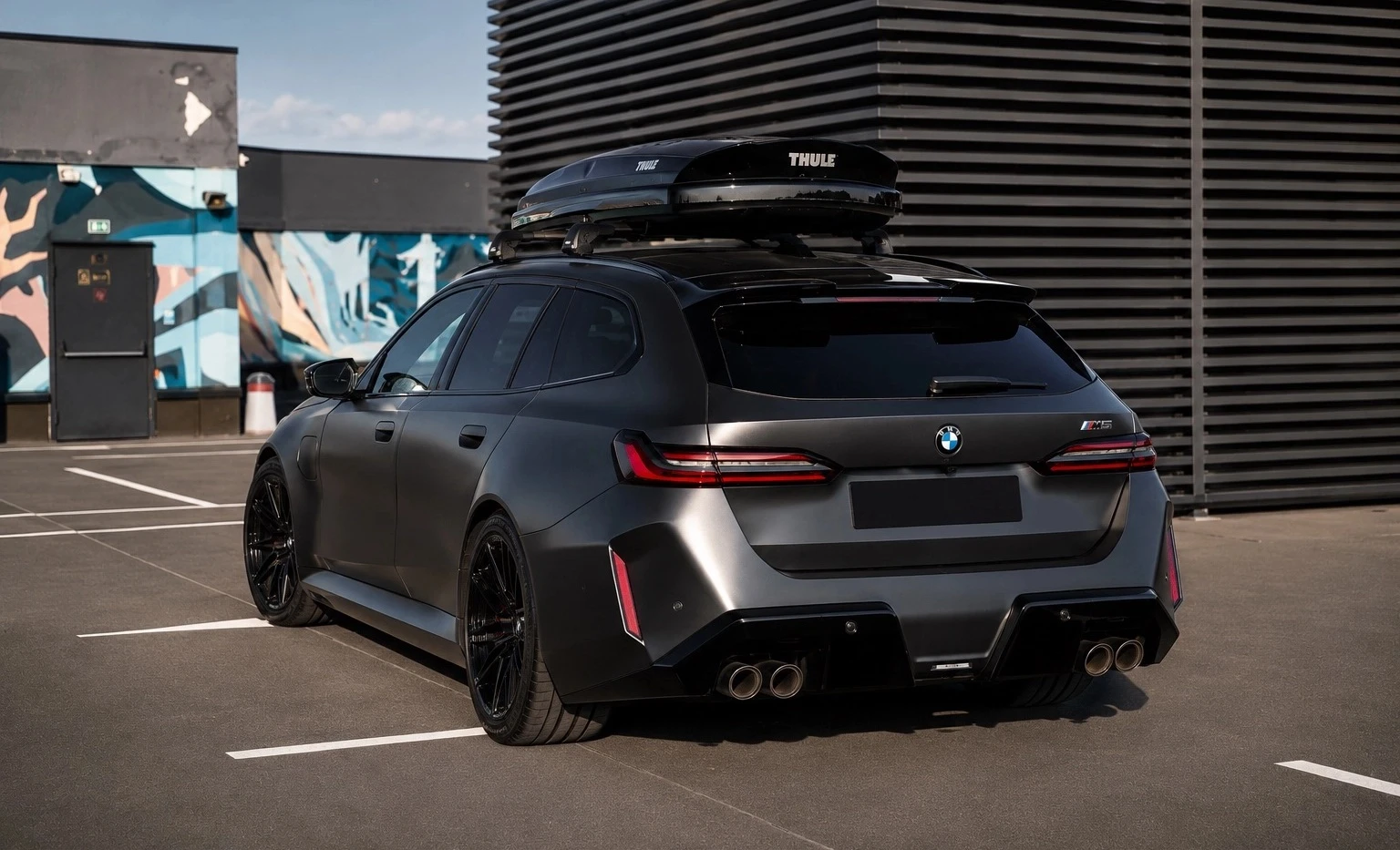 BMW M5 Touring xDrive 4.4 V8 Plug-in Hybrid , снимка 2 - Автомобили и джипове - 55482566