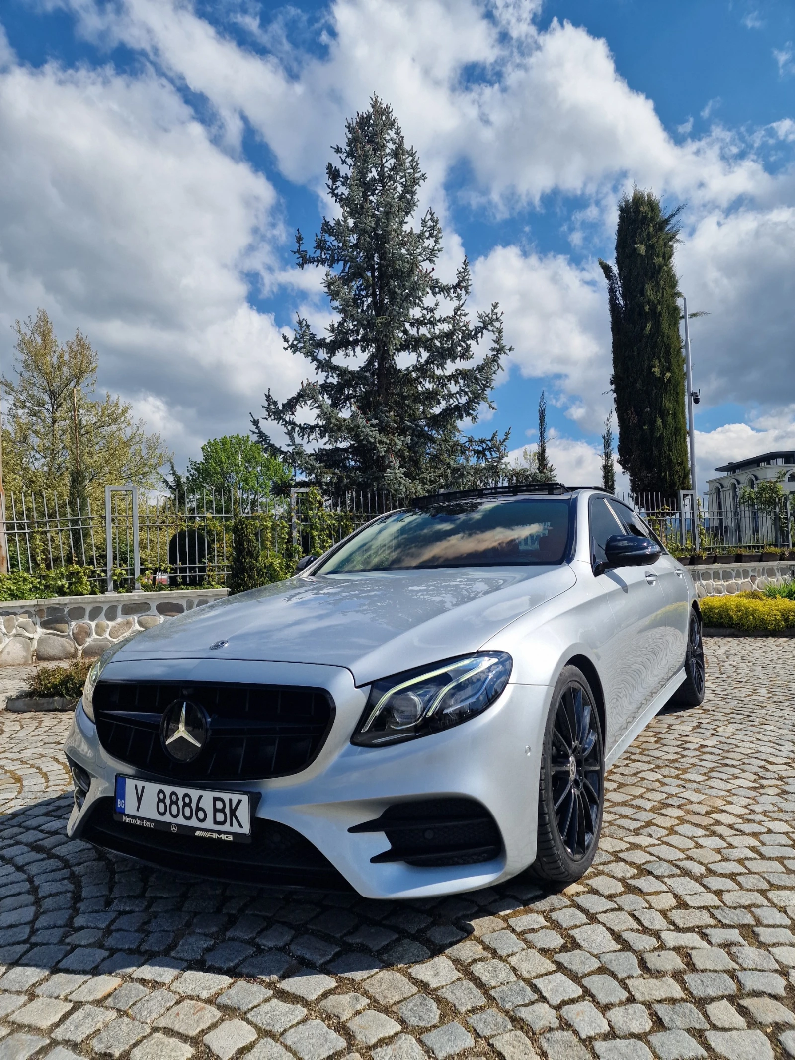 Mercedes-Benz E 220     * AMG 6.3 - ПАКЕТ* , снимка 5 - Автомобили и джипове - 55608249