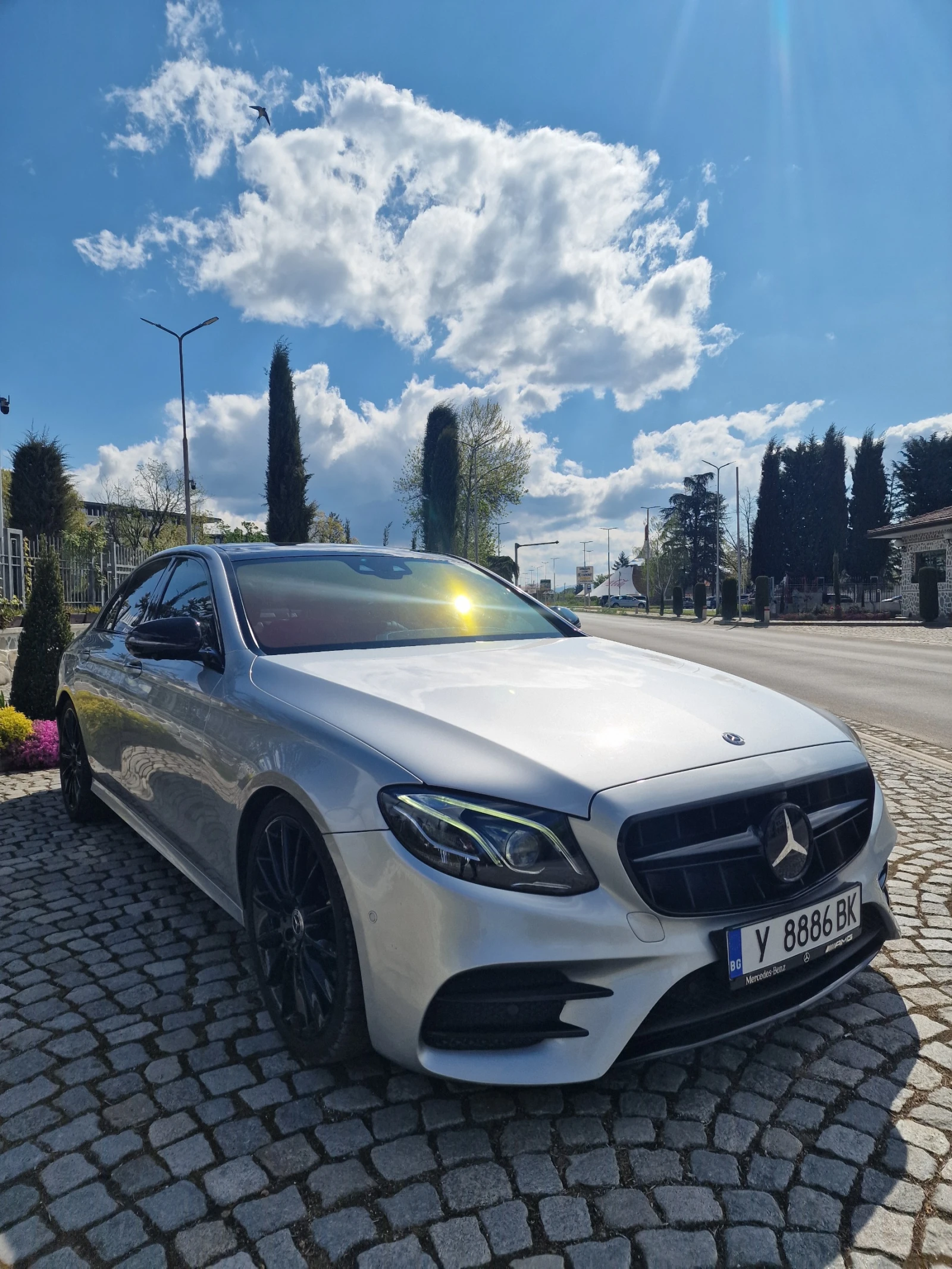 Mercedes-Benz E 220     * AMG 6.3 - ПАКЕТ* , снимка 9 - Автомобили и джипове - 55608249