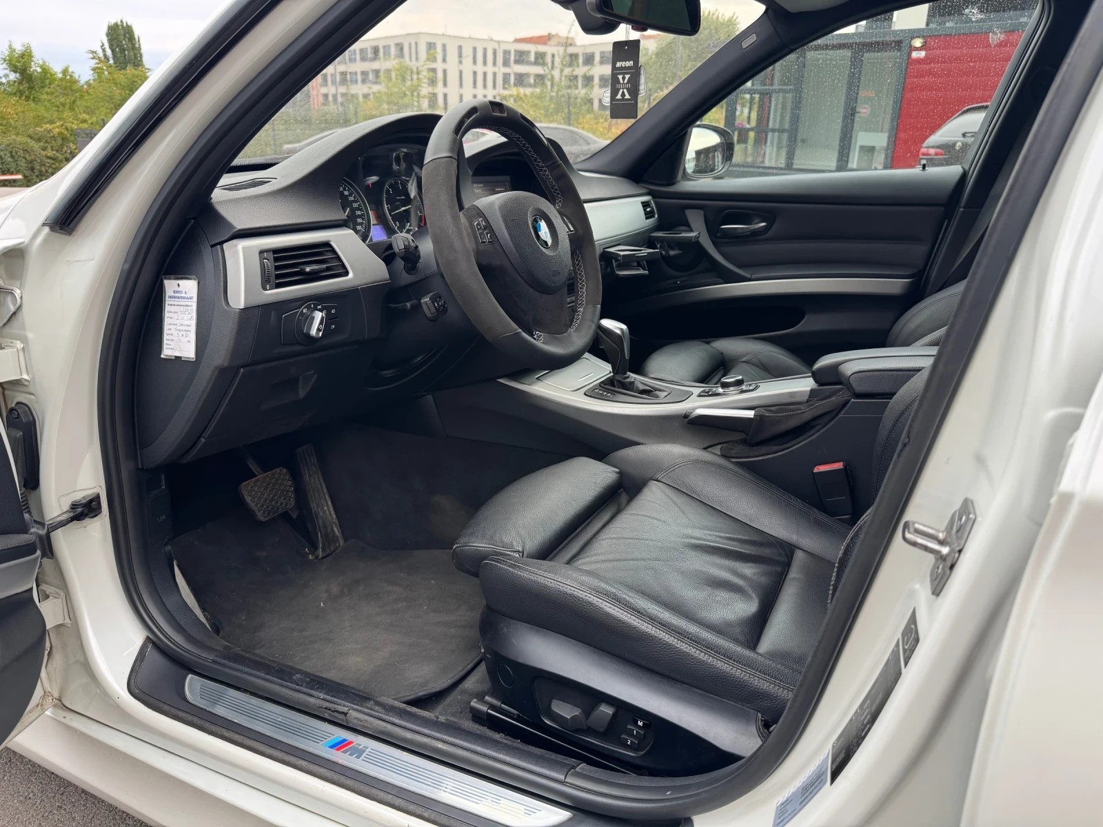 BMW 335 D/LCI/INDIVIDUAL/M-PACK/KEYLESS, снимка 9 - Автомобили и джипове - 56045669