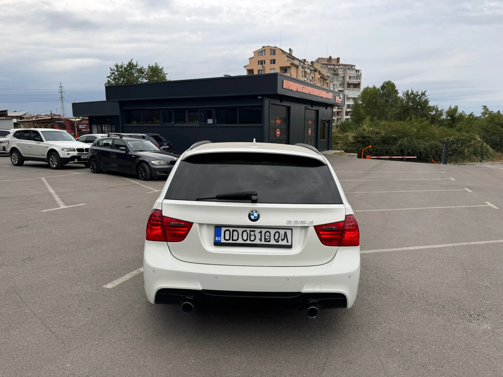 BMW 335 D/LCI/INDIVIDUAL/M-PACK/KEYLESS, снимка 8 - Автомобили и джипове - 56045669