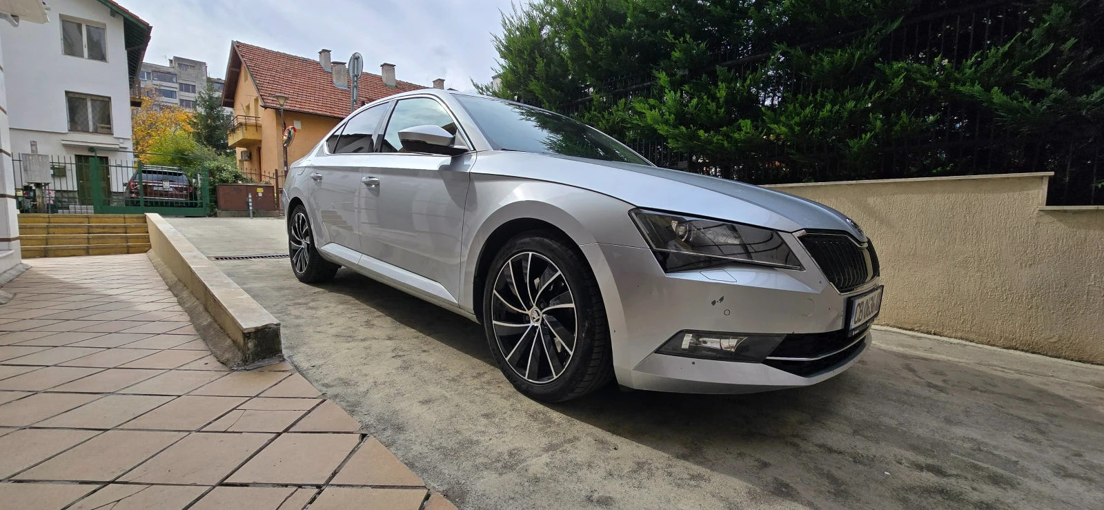 Skoda Superb Амбишън N1