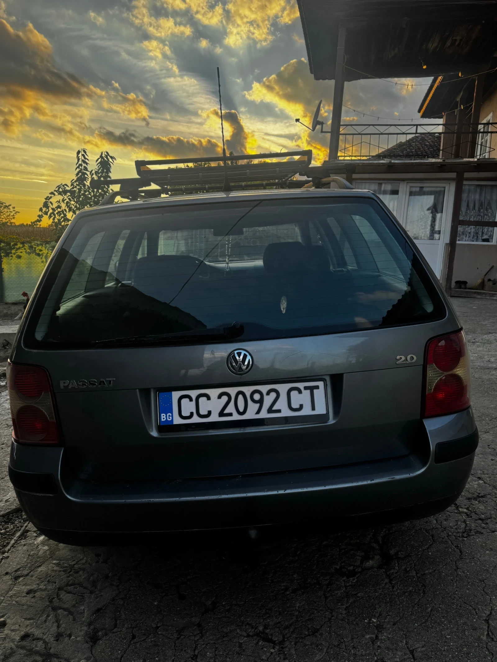 VW Passat, снимка 4 - Автомобили и джипове - 56583808