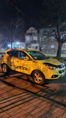 Hyundai IX35 2.0 ГАЗ/Бензин, снимка 10