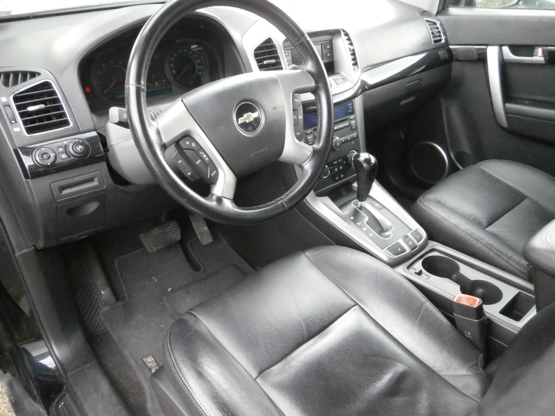 Chevrolet Captiva 2.4i/Aut./135.000 km., снимка 9 - Автомобили и джипове - 46881189