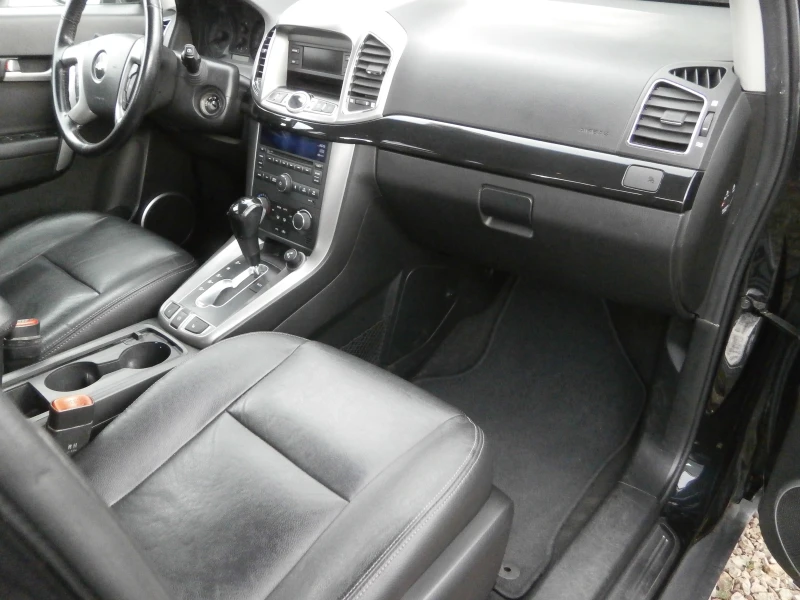 Chevrolet Captiva 2.4i/Aut./135.000 km., снимка 10 - Автомобили и джипове - 46881189