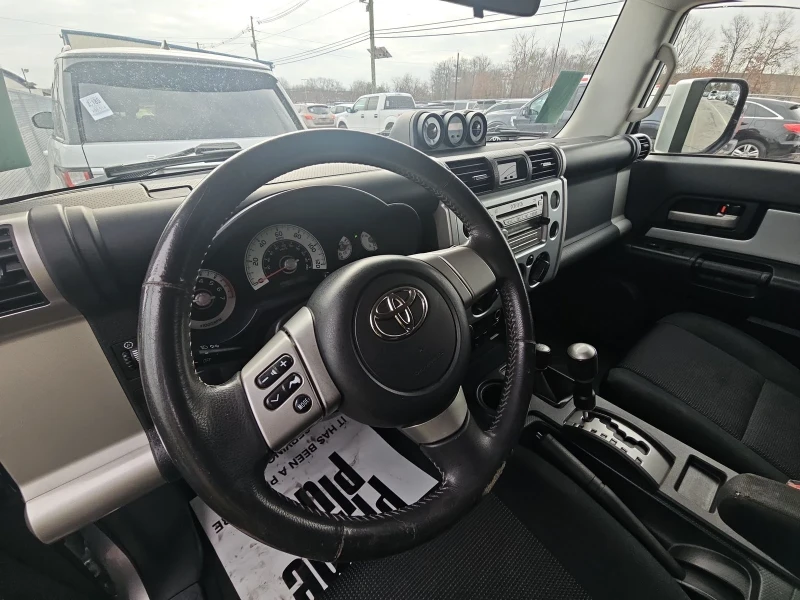 Toyota Fj cruiser, снимка 14 - Автомобили и джипове - 48752979