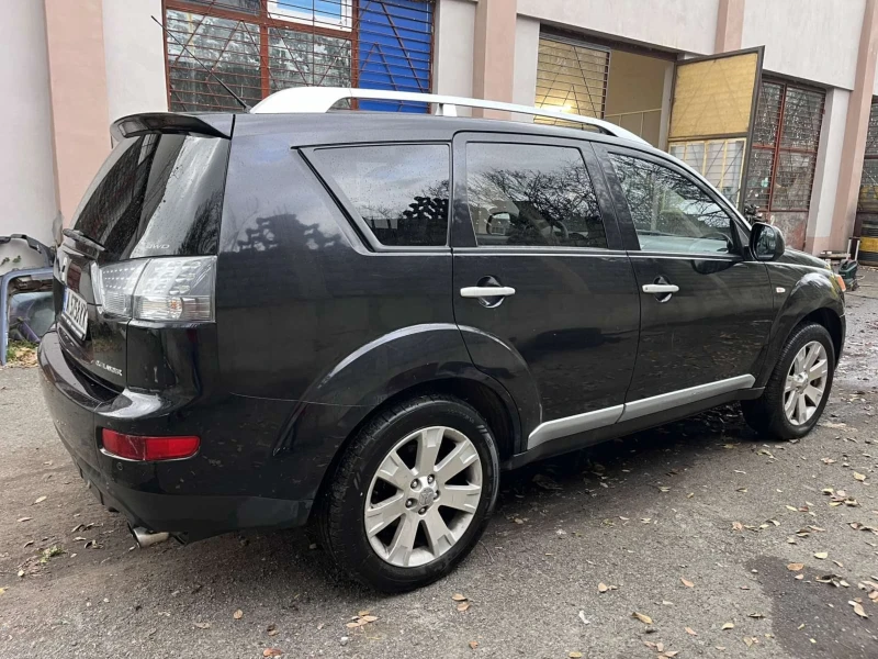 Mitsubishi Outlander, снимка 2 - Автомобили и джипове - 52501137