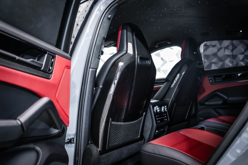 Porsche Cayenne Turbo GT* E-Hybrid Coupe* Carbon* Alcantara* Лизин, снимка 14 - Автомобили и джипове - 52836796