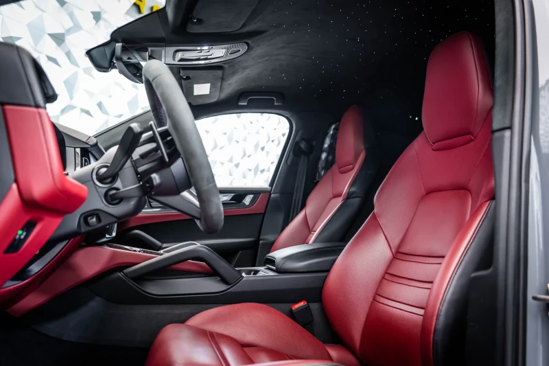 Porsche Cayenne Turbo GT* E-Hybrid Coupe* Carbon* Alcantara* Лизин, снимка 13 - Автомобили и джипове - 52836796