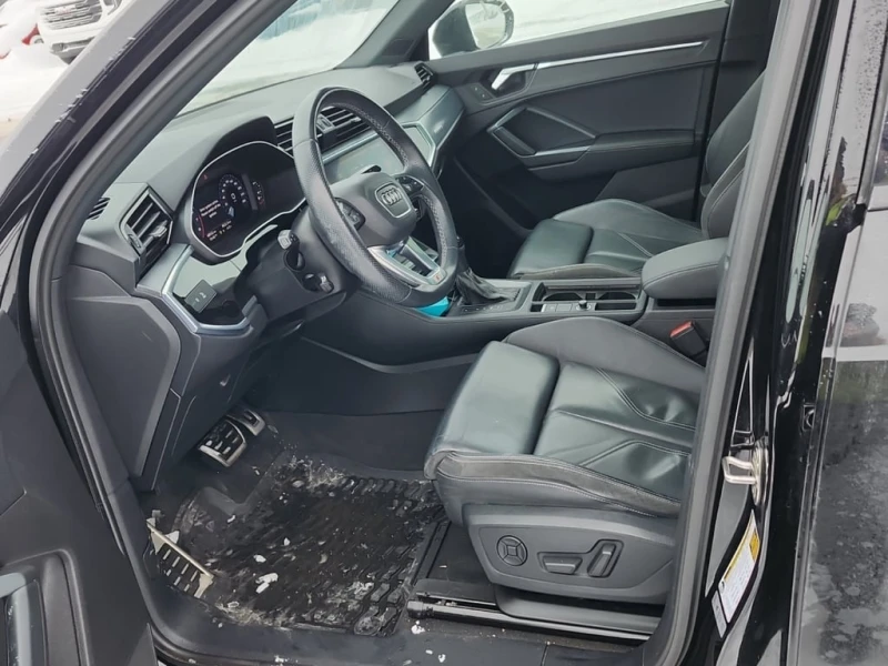 Audi Q3 * PROGRESSIV * CARFAX * БЕЗ ПЪРВОНАЧАЛНА ВНОСКА, снимка 7 - Автомобили и джипове - 53330346