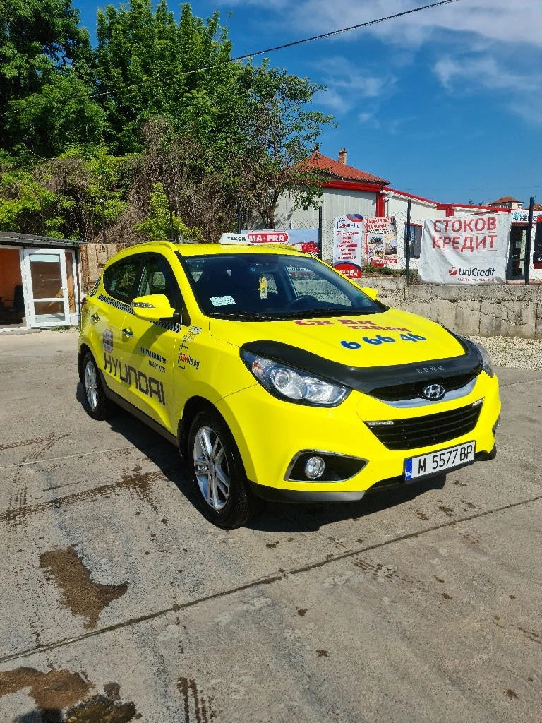 Hyundai IX35 2.0 ГАЗ/Бензин, снимка 14 - Автомобили и джипове - 49521478