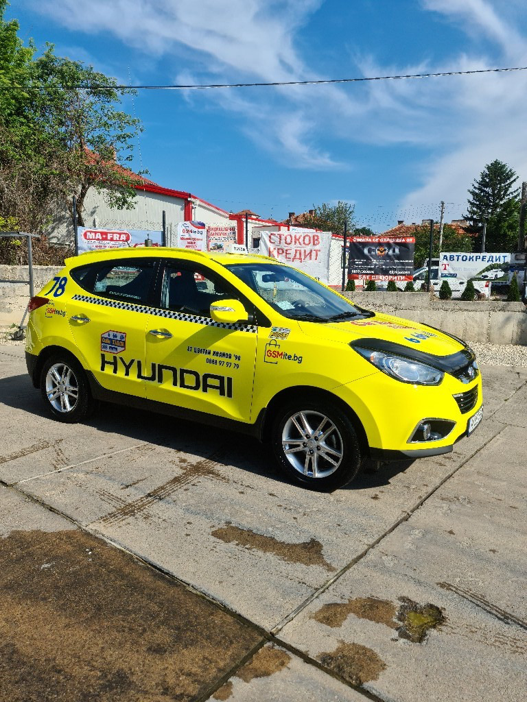 Hyundai IX35 2.0 ГАЗ/Бензин, снимка 17 - Автомобили и джипове - 44041155