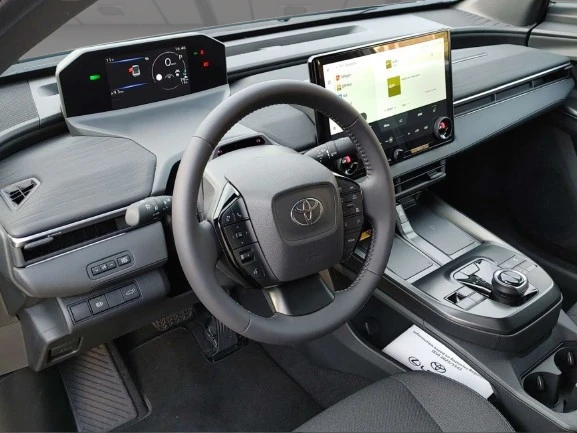 Toyota C-HR + = NEW = Teamplayer Гаранция, снимка 6 - Автомобили и джипове - 55705302