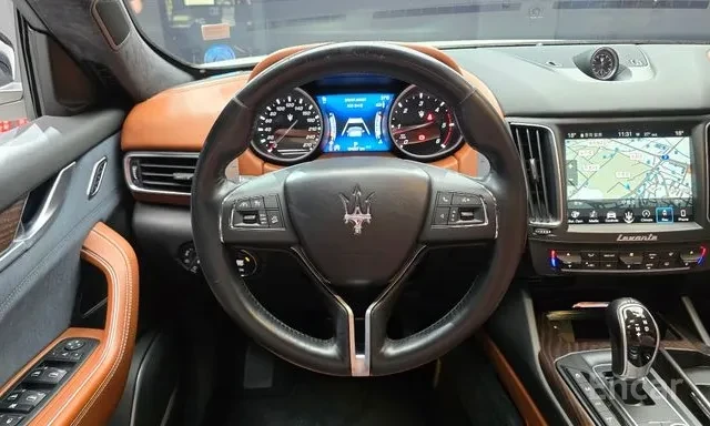 Maserati Levante 3.0d GranLusso Обдухване 360 Камера Панорама , снимка 6 - Автомобили и джипове - 55772630