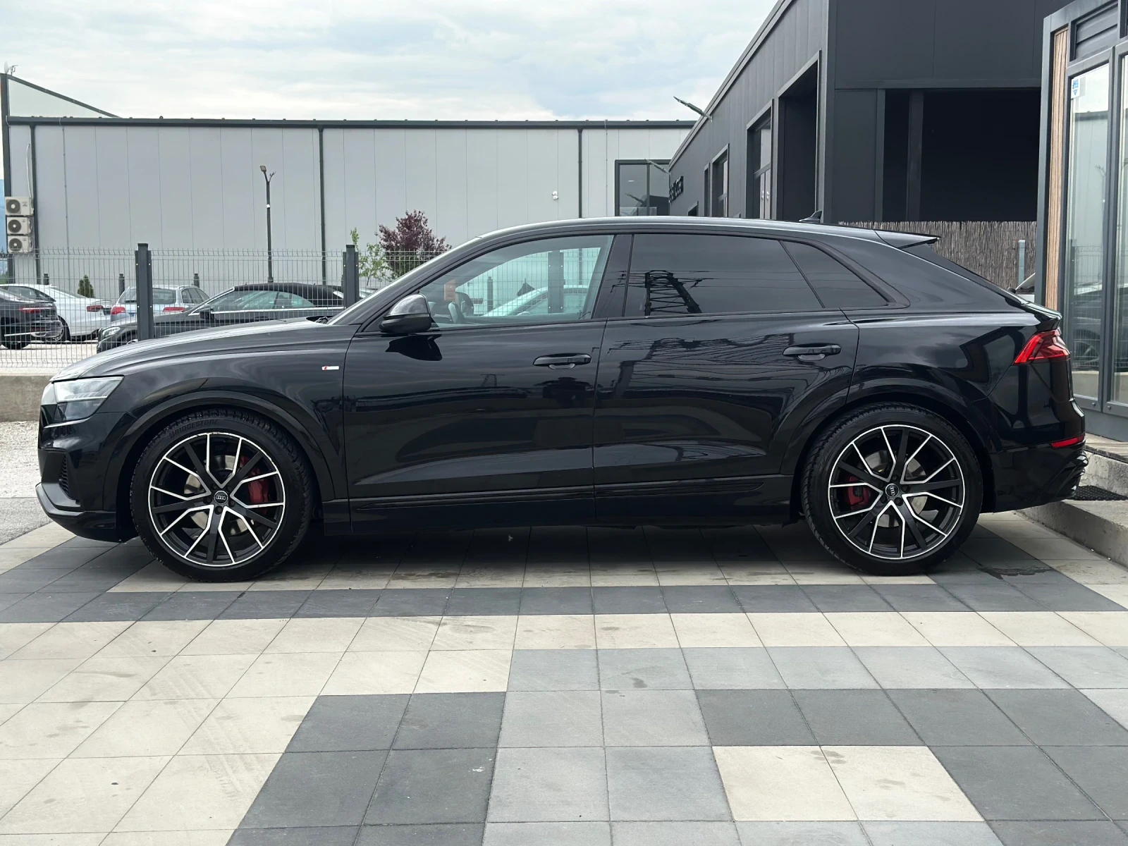 Audi Q8 * 50TDI* 3xSLine* MATRIX* HeadUp* SoftClose*  - изображение 6