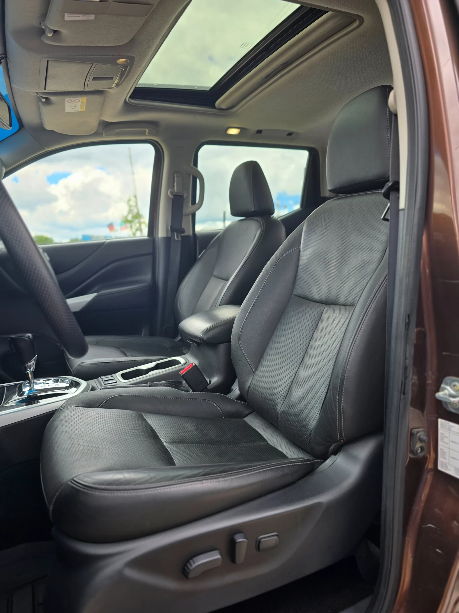 Nissan Navara NP300 * 4x4* Facelift  - изображение 8
