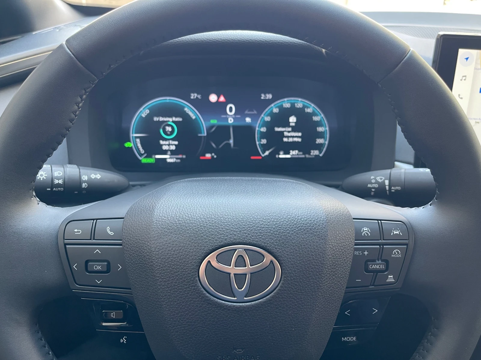 Toyota C-HR 2.0 HYBRID  - изображение 6